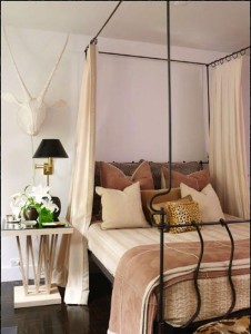 Iron Beds in Modern Bedrooms | Artisan Crafted Iron Furnishings and ...