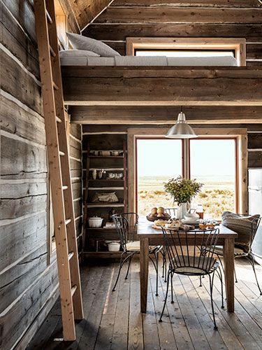 Get on Trend with Rustic Cabin Décor